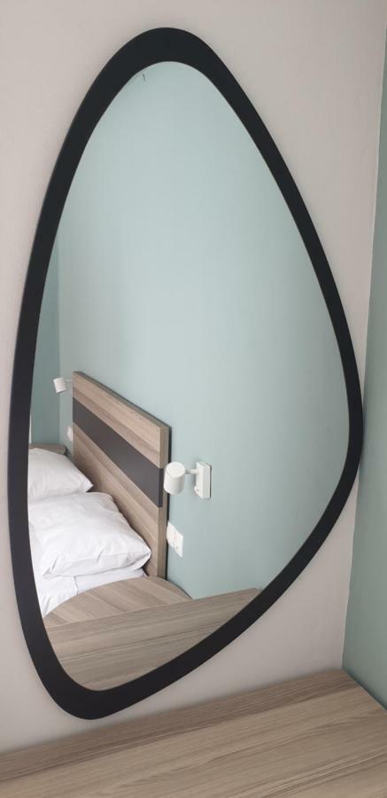 Chriselia Apartment Nea Roda Bagian luar foto